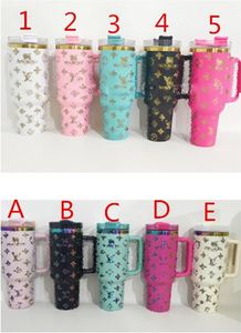 Designer Tumblers 40oz Cup 11Colors Luxe letters Tumbler met handgreep roestvrijstalen rietje Sus304 vacuüm geïsoleerde termoS Car ofiice mok met geschenkdoos