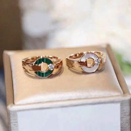 Designer turquesa concha anel anéis de luxo jóias carta diamante design anéis presentes de natal moda vintage estilos versáteis caixa de presente jóias tamanho 5-10