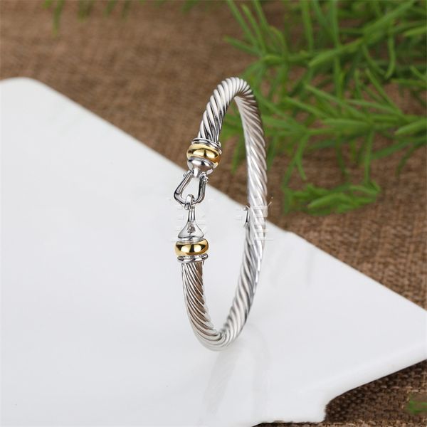 Designer Twisted Bracelet Classique Luxe Bracelets Pour Femmes Bijoux De Mode Or Argent Perle Croix Diamant Hanche Bijoux Chauds Fête De Mariage Cadeau En Gros