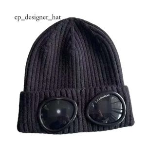 Ontwerper Twee Lens Bril Goggles Mutsen Mannen Cp Gebreide Hoeden Skull Caps Outdoor Vrouwen Onvermijdelijk Winter Beanie Zwart Grijs Motorkap 1657