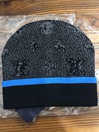 Dise￱ador Unisex Knited Hat Ins Popular Winter Sombreros Gaanie Gorro de lana caliente Padre de invierno Capa fr￭a al aire libre 5 Colos