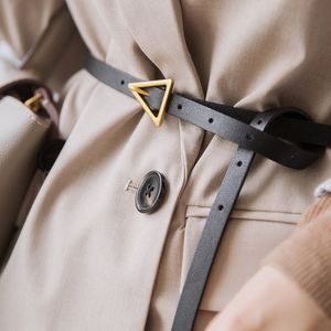 Designer V-Buckle Belts Triangle gesp gordels smal Verstrekte dunne riem dubbele laag koehide riem voor dame petticoat riem 125 cm 238i