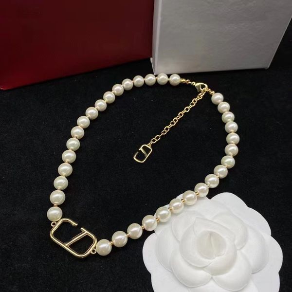 Diseñador V Letras Collares pendientes Clásico Perlas de oro Perlas Brillante Encanto Gargantilla Collar Fiesta Joyería de boda