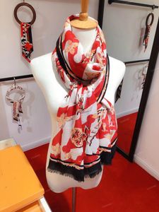 Designer V Scarf Luxury Cachemire Long Scarf Springf Spring and Summer Nouveau châle Air climatisé Scarpe Red Soft Touch Soft Touch 110 * 190cm