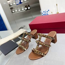 Designer V Slide Sandales Mode Rivet Cheville Strap Talon Diapositives Femme Talons Hauts Chaussures De Luxe En Cuir fsdffs
