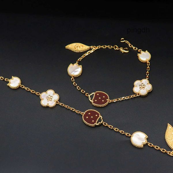 Diseñador Van Pulsera Pulseras de trébol de cuatro hojas Brazalete Cleef Nueva Siete Estrellas Mariquita Cinco Flores Para Mujer Edición Alta Moda Luz Lux