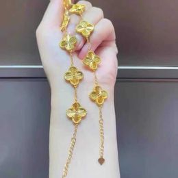 Designer Van cl-ap Un design de niche en alliage de cuivre et d'or vietnamien à cinq fleurs, bracelet évidé pour femmes, bijoux de luxe légers haut de gamme