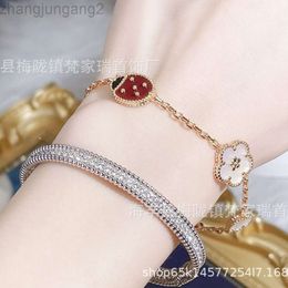 Diseñador Van Cleff Pulsera VCAS Versión alta Fanjia Hierba de cuatro hojas Pulsera de mariquita Mujer Año primitivo Chapado en oro v Oro 18 k Moda Luz Luz de lujo Estrella Sam