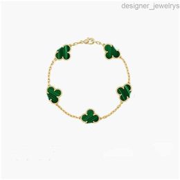 Designer Van Four Leaf Clover Bracelet Charm Bracelets Fashion S for Girls Women 18K Gold Sier noir blanc rouge Green Brand de mariage Drop Dh2py