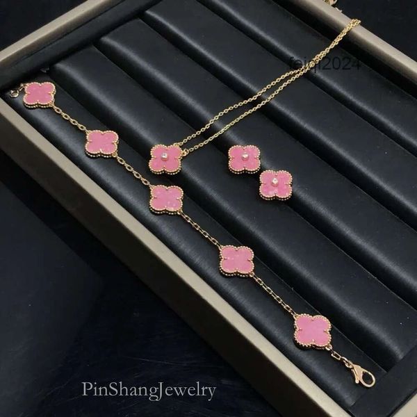 Diseñador Van Jewelry Pulsera Cleef Pulseras de trébol de cuatro hojas Clef Lover Fanjia New Rose Pink Grass Doble cara Cinco flores Para mujer Oro Versa