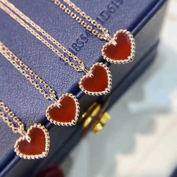 Designer Van Little Red Heart Collier Womens 925 Silver Silver Set Small Love Girl Sweet and Simple Luxury Pendentif