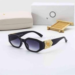 Designer Versage Sungass Eyewear Cycle Luxurious Fashion Brands Femme Mens Mens Lovers Classic Small Frame Retro Retro Vintage Baseball Spor294E