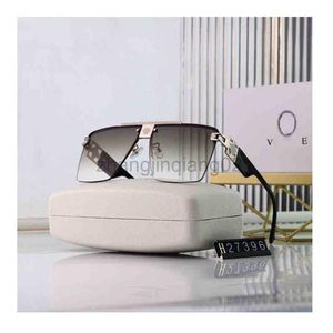 Designer Versage Sunglasses Cycle Luxurious Fashion Brands Femme Femme Men Vintage Baseball Sport Square Summer Polarize Rimles Smeshes247E