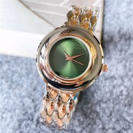 Designer Versage Vercaces Watch for Man Three Three Needle en acier inoxydable STRAP QUARTZ MENSE MENSE ET FACHE WOMIN