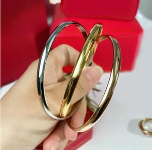 Designer Bracelet de face polyvalente polyvalente TROIS dans un anneau lisse pour femmes Carter Trend Couleur minimaliste rouge avec placage rose iodk