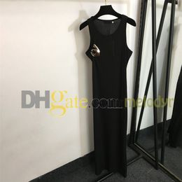 Robe gilet designer Femme Party Long Mirts High Elastic Slim Slim Sans mannexes Robes de mode ajustée en métal Black Fashion