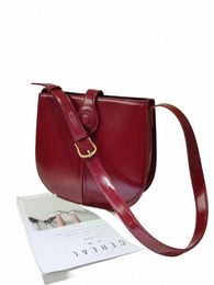 Designer Vintage Sac de selle Femmes Sac à main à bandoulière unique Vache Split Cuir Rouge Seau Sac Femme Street Casual Menger Sac 43Tv #