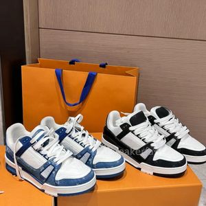 Entrenador de diseñador Louisely Sneaker Zapatos casuales Hombres Mujeres Zapatos para correr Piel de becerro Abloh Superposiciones Blanco Verde Rojo Azul Al aire libre viutonly vittonly Shoes