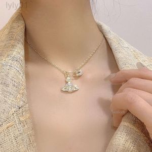 Designer Viviane Westwood Jewelry Impératrice Dowager Nanas Matching Pin Collier Chain de chaîne Saturne personnalisé à la mode minimaliste et à la mode 2973