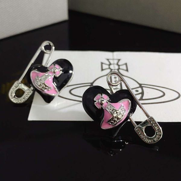 Designer Viviene Westwood Sweet Cool Wind Noir Rose Advanced Saturn Empress Dowager Love Pins Boucles d'oreilles Contraste Couleur Gouttes Boucles d'oreilles en émail Petites boucles d'oreilles