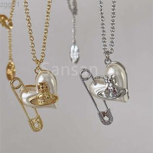 Designerin Viviene Westwoods Neue Viviennewestwood Empress Dowager Saturn Pins Love Halskette Damen Light Luxury Net Red Wind Twisted Peach Heart Planet Pendant Coll