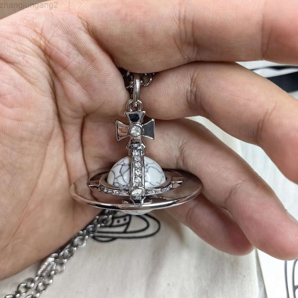 Designer Viviene Westwoods New Viviennewestwood New Western Empress Dowager Large Earth Planet Collier personnalisé polyvalent planète boule de cristal pull Chai