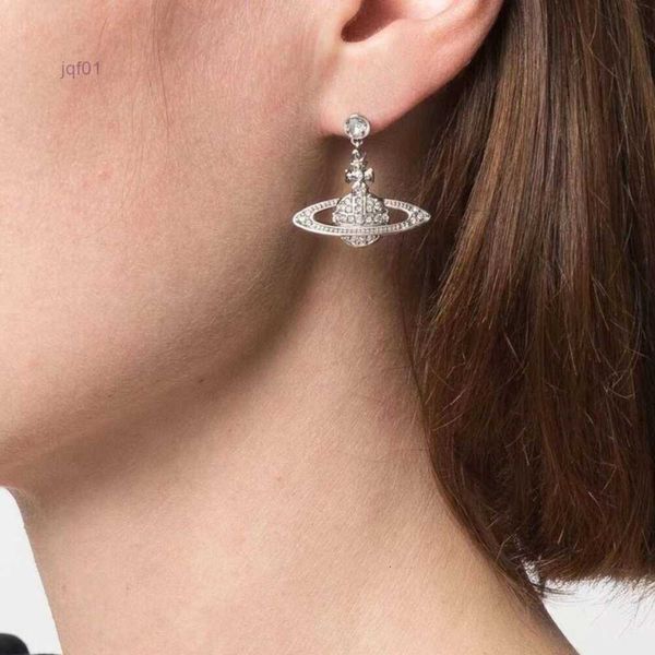 Designer Vivienen Westwoods New Viviane Western Empress Dowager Dowager Flat Saturn Earstuds femelle Minimaliste de zircon noire Boucles d'oreilles Original 266 8FQ6