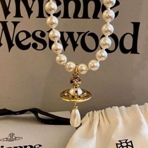 Ontwerper VivieneWestwoods Westerse keizerin-weduwe Water Drop Pearl Chain Driedimensionale Saturnus ketting Wind Nana Same Xl-25