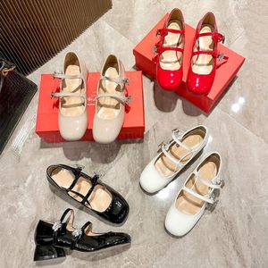 Ontwerper Vivier Ballet Shoes Diamond Button Heel Qualit Woman Bouquet Red Dress Pumps Burged Bottoms Dames Vrouw Dress Hoge Hakken Premium witte kledingschoenen