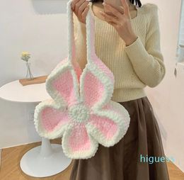 Designer-Taist Tassen Koreaanse mode Zoete vijf bloemzak Hand geweven stripwol handgemaakt doe-het-zelf gehaakte voor vrouwen compleet