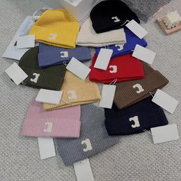 Chapeaux chauds de créateurs Bonnet pour hommes et femmes automne hiver chapeau en tricot thermique marque de ski cadeau de haute qualité chapeau de crâne chapeau chaud de luxe bonnet crâne casquettes