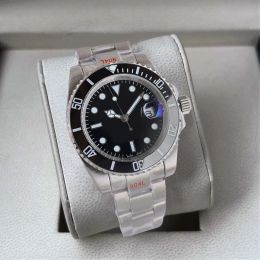 Designer bekijk Gmtity Submarine horloges voor mannen Automatische beweging Heren Hoge kwaliteit Goud Rode polshorloge geen datum