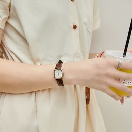 Designer Watch Men Luxury montre noir cadran 40 mm montre la montre de ceinture Mouvement de la montre résistante à l'eau Date de date de datation