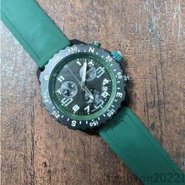 Reloj de diseñador Montre Reloj para hombre Endurance Pro Avenger Cronógrafo Relojes de cuarzo de 44 mm Alta calidad Múltiples colores Correa de caucho Relojes para hombres Relojes de pulsera de vidrio