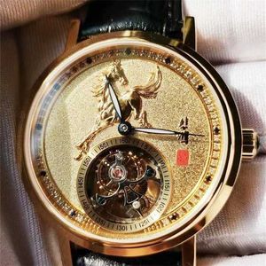 Relojes de diseño Relojes de pulsera de zafiro Tourbillon mecánico Espejo 18K Caja chapada en oro de negocios Caballo en relieve Personalidad Regalo Hombre Reloj LY