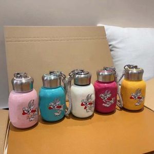 Designer Water Cups New Thermos Tup Girl Style Water Bottle Little Rabbit Cartoon Patern Migne Isulate Water tasse avec logo