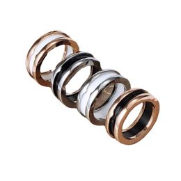 Anillos de boda de diseñador para mujeres Ceramic Titanium Steel Gold Ring Jewely Gift