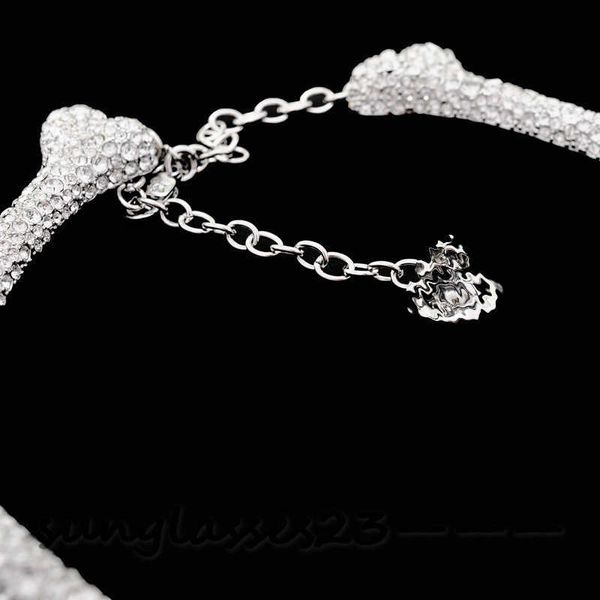 Designer Western Queen Mother, collier de collier de marque de luxe classique, décoration de perles de collier de série d'os, mode classique, version de haute qualité