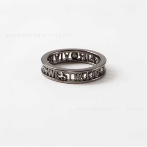 Designer Westwoods Hollow Letter Ring voor dames gepersonaliseerd met hoogwaardige en kleine publieksopeningsnagel