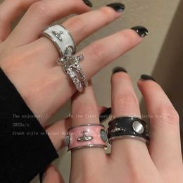 Designer Westwoods Planet Zirkon Ring voor vrouwelijk publiek ontwerp hoog graad Feeling Finger modieus en gepersonaliseerd paar gezamenlijke trend nagel