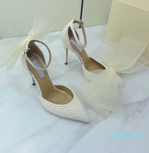 Ontwerper Witte Baotou Forens Weddingschoenen Patentleer Handgemaakte Sticky Pearl Decoratie Upper Mesh Bow verfraaide elegante prinses Hoge hakken