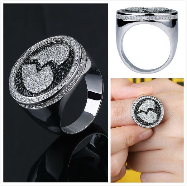 Personnalisé or blanc Bling blanc noir diamant coeur brisé hommes bague glacé zircon cubique Hip Hop rappeur bijoux pour hommes