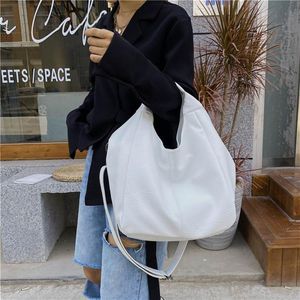 Designer - Cuir blanc Femmes Half Moon Grand capacité Hobo Shopper Soft PU Crossbody Sac décontracté coréen Femme Tote Bags283