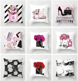 Ontwerper Witwitte eenvoudige dobgang kussensloop bloem parfum klassieke letter logo print luxe mode dames vierkante woonkamer sofa vierkante kussensloop kort pluche kussen