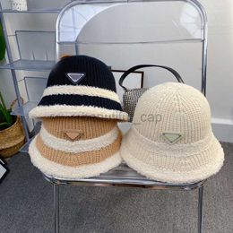 Designer Wide Brim Hats Bucket Bucket Femmes Clooques tricotées dans un chapeau de laine Cap