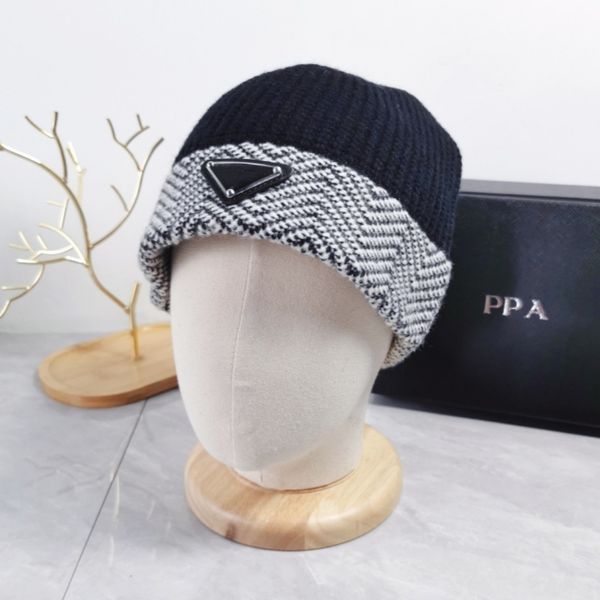 Gorro de invierno de diseñador tejido de lana con calavera tejida protección para los oídos gorro cálido con puños lisos otoño hombre mujer regalo al aire libre