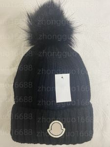 Diseñador Otoño e invierno Gorro de punto Gorros casuales para hombres y mujeres Gorros de punto grueso y cálido de alta calidad Gorros con pompones de piel sintética Gorros Gorros para mujer 20 colores