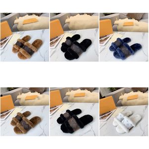 Designer Hiver Luxury Pantanes de laine pour femmes Sandales de lettre chaude moelleuse Logo confortable Logo Broderie intérieure Tongs Flip Flops 35-43