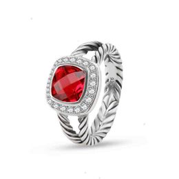 ontwerper vrouw mode-sieraden bruiloft luxe ringen zilver voor ring Twisted Dames Klassiek Ingelegd Rood Granaat Zirkoon Verloving Verjaardag