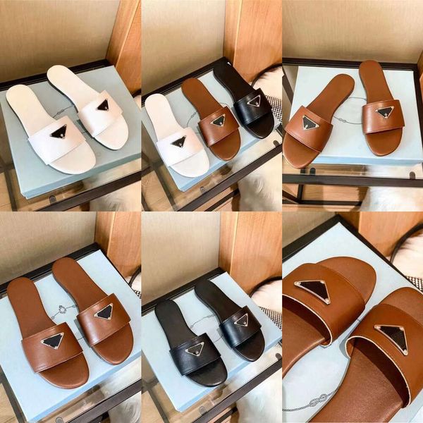 Designer Woman Slide Slipper Design Triangle Logo blanc noir noir marron été flip flop sandals plage pantoufles de plage chaussures de marche en métal